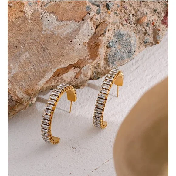 NEW 18K Gold Plated Baguette Diamond Round Hoop Earrings - Picture 6 of 9